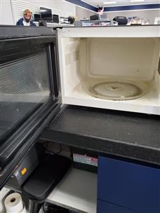 Hamilton Beach Microwave Model No. P90D23AL-WR